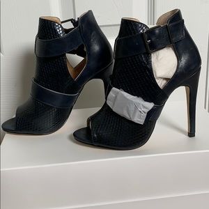 NWT Expess High heeled ankle boots